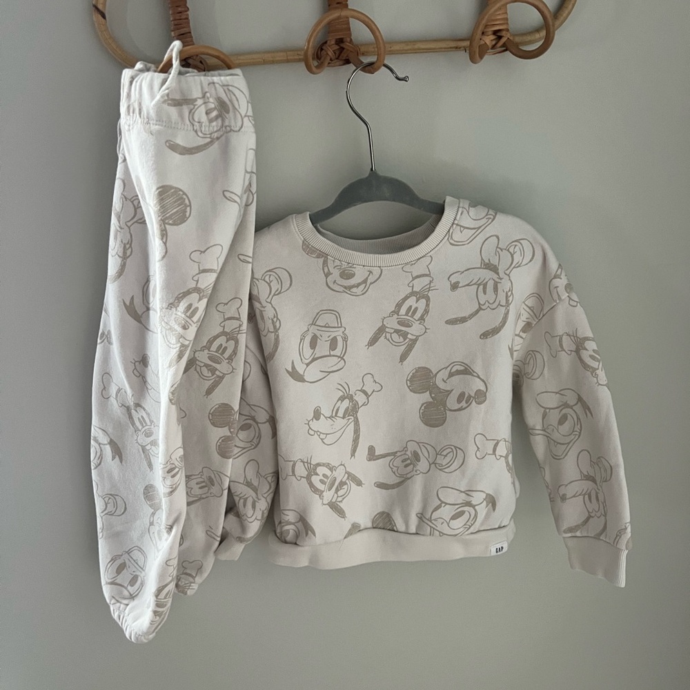 Disney Mickey Toddler Boys 3T Jogger Set